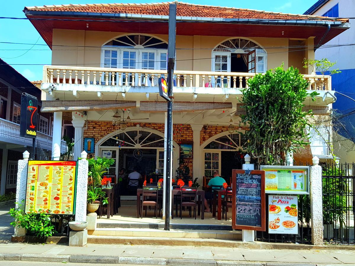 Oasis Beach Hotel Negombo Eksteriør billede